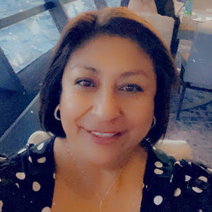 Meet your Posher, Mayra